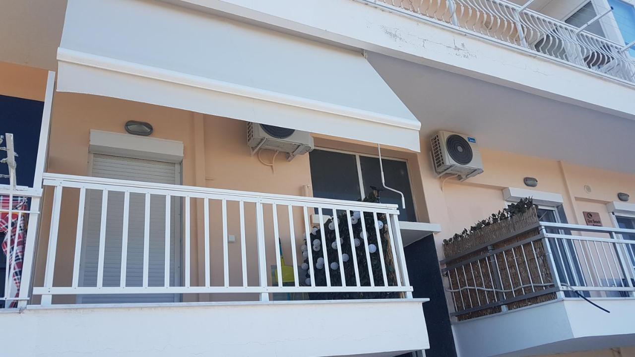 Eva Beach Studio Néa Péramos Bagian luar foto